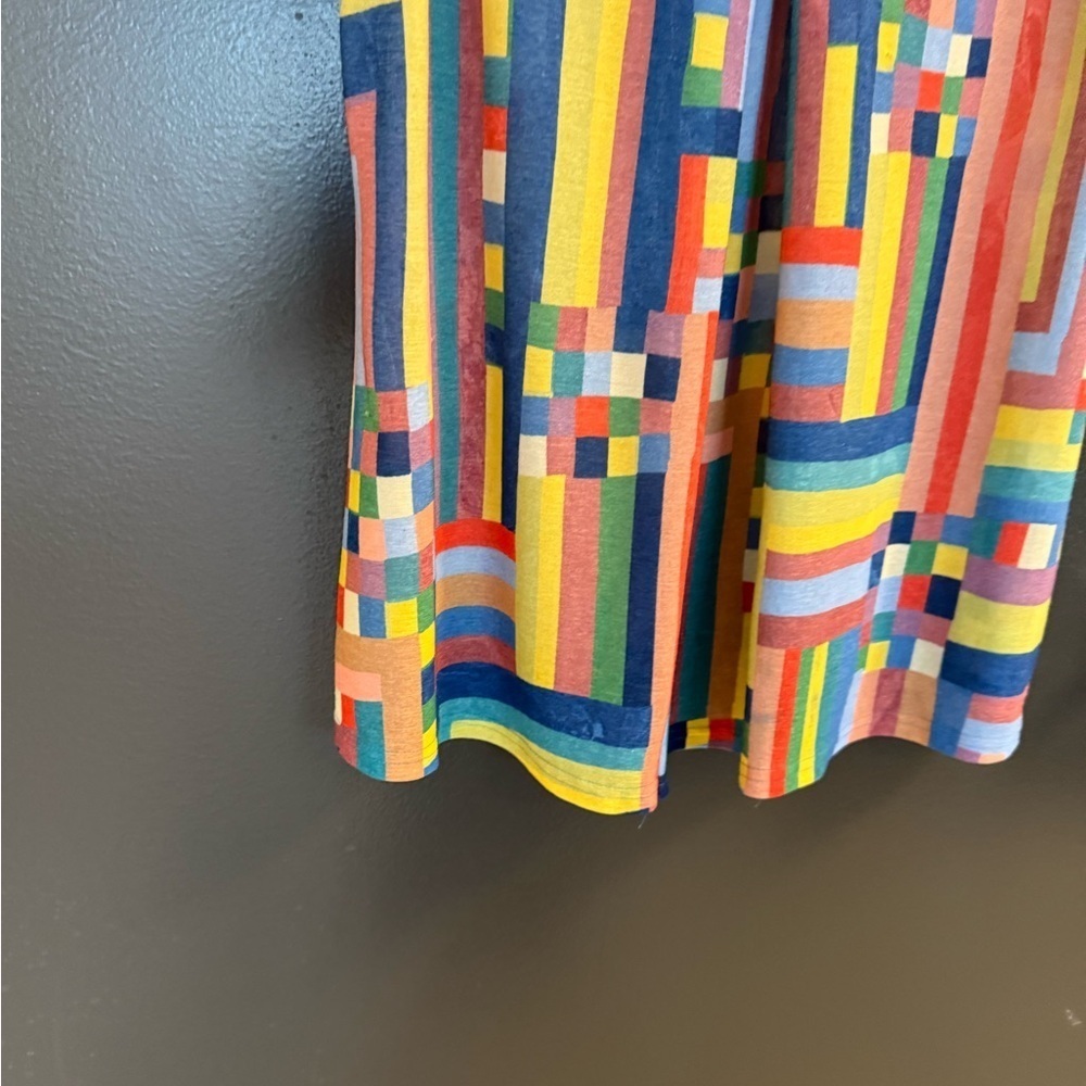 Jocomomola M EUC Multicolor Geometric Top with centre pleat and shoulder detail - Picture 11 of 16